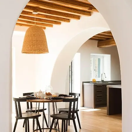 The Crown Estate In Psarou By Divine Sa * Psarrou