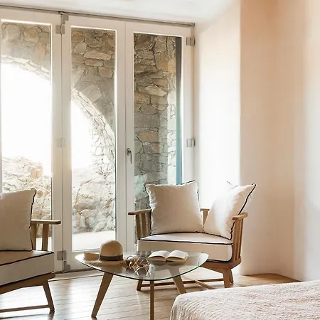 Willa The Crown Estate In Psarou By Divine Sa