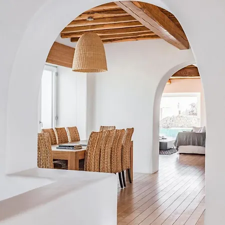Willa The Crown Estate In Psarou By Divine Sa Psarrou